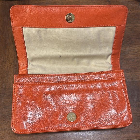 Tory Burch Bond Clutch with Padlock accent - Picture 4 of 10